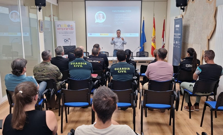 Del robo de cuenta al fraude a contactos: Así se preparan las fuerzas de seguridad de Soria para detectar delitos en Whatsapp