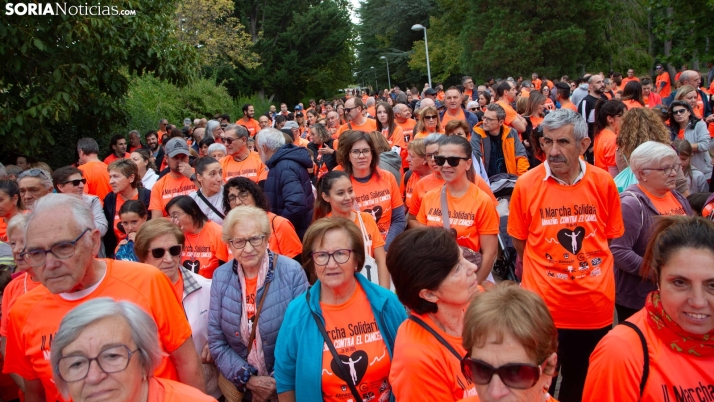 Galería | Almazán bate récord con 600 participantes en su II Marcha Contra el Cáncer