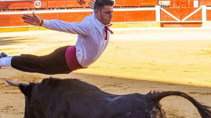 Doce recortadores, cuatro de ellos sorianos, se miden esta tarde a novillos de Campo Bravo Alcarreño en la capital