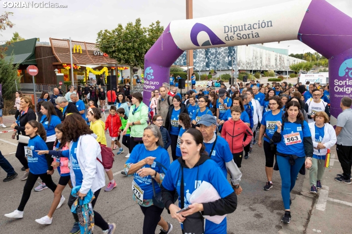 GALERÍA | Multitudinaria y fresca carrera solidaria en Golmayo