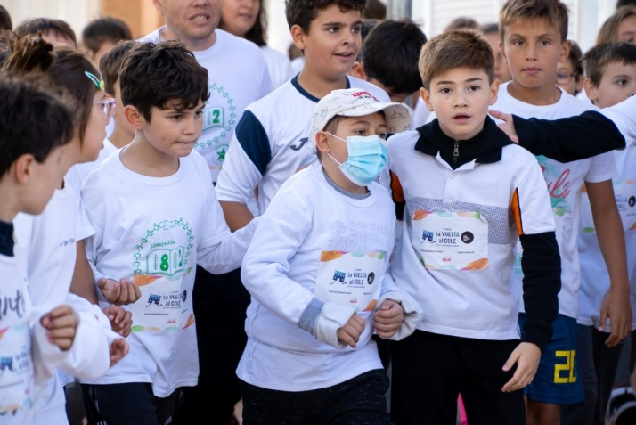 La Fundación Unoentrecienmil abre las inscripciones para la 11ª edición de la carrera La Vuelta al Cole contra la leucemia infantil
