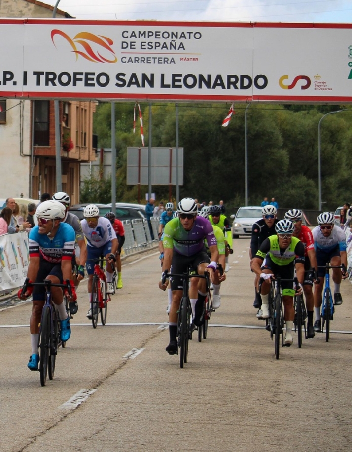 El E.Lecrerc Soria compite con nota en el Campeonato de España Máster de San Leonardo