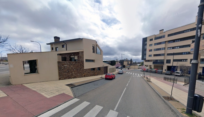 El Ayuntamiento aprueba la reordenación de dos parcelas en Monte Toranzo y Manuel Fraga