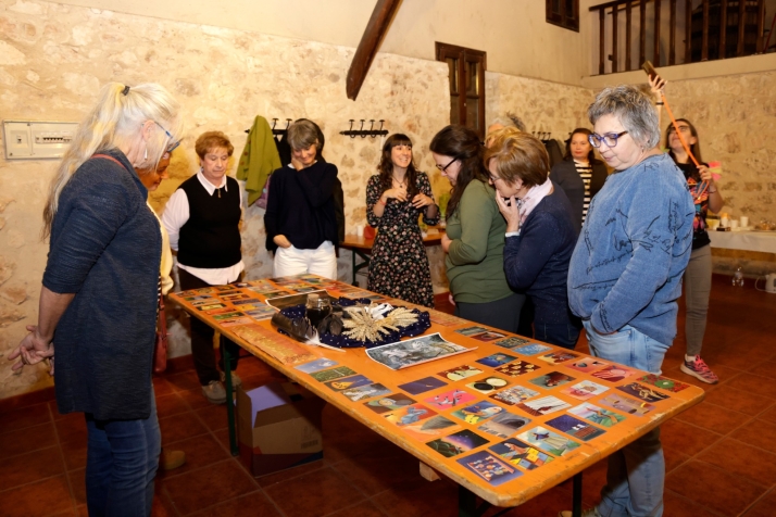 Pintura de neón para trazar el futuro del emprendimiento rural en Soria