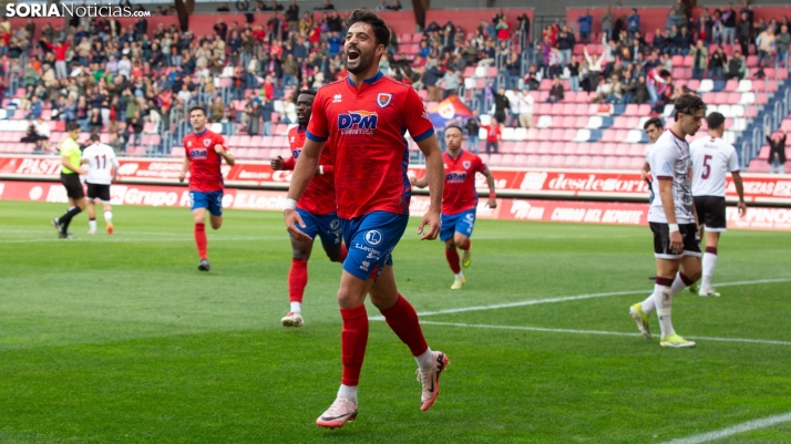 En imágenes: Jony devuelve la alegría al numantinismo con un doblete en el debut de Ángel Rodríguez en Los Pajaritos ante el Salamanca C.F.