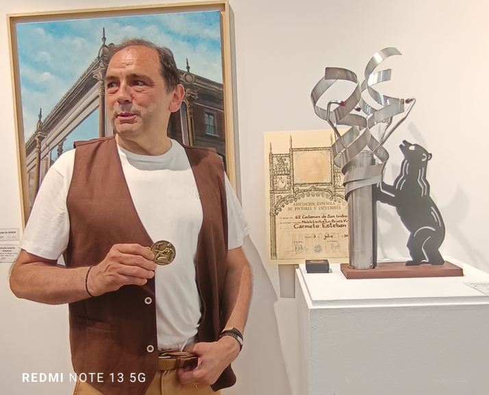 El escultor soriano Carmelo Esteban gana la Medalla Luis Benedito Vives en Madrid