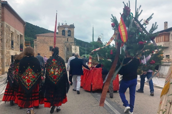 De piñorras y cantares: la tradición que ha valido a Salduero el Premio Colodra Institucional