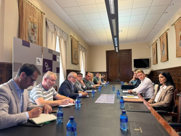 Vivienda, transporte y trabajo: la oferta integral de Agro CARE para atraer a más de 1.000 personas a Soria