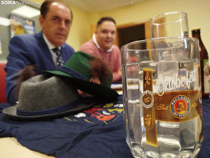 Más horas de fiesta, música en directo, cena alemana y sorpresas: el Oktoberfest vuelve a Camaretas