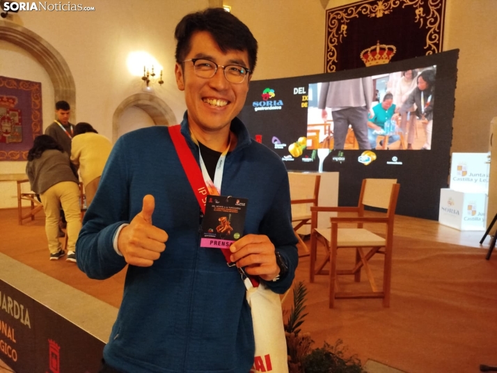 El influencer chino que se ha enamorado de las setas en Soria