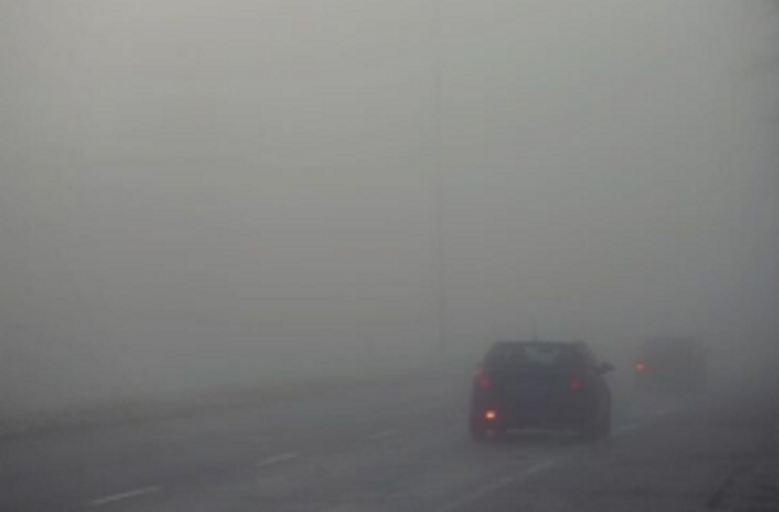 Alerta por visibilidad reducida en la A-2 debido a un denso banco de niebla