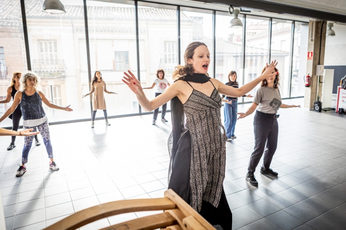 Todos los secretos de las danzas de Bollywood en el corazón de Soria