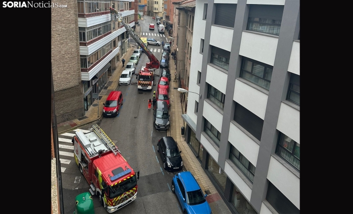Falsa alarma en la calle Cortes: vía cerrada y gran despliegue de auxilio