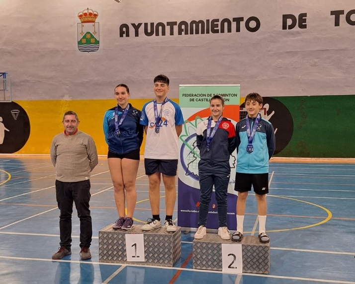 Fin de semana dorado para el bádminton soriano con trece metales