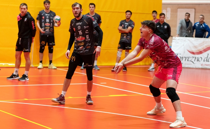 El Moreno Sáez Sporting se trae seis puntos de sus dos partidos en Tenerife y es más líder