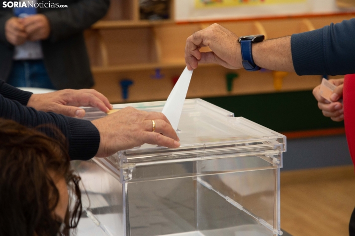 El municipalismo aspira a ser la llave de gobierno en Castilla y León en 2026