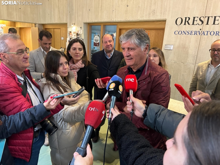 Toni Nadal arenga a cientos de estudiantes sorianos: Si quieres ser un campeón, aprende que no todo sale a pedir de boca