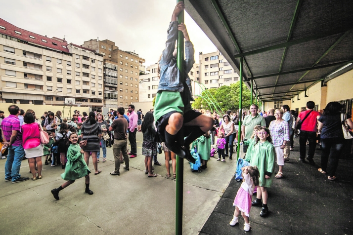 La Junta destina 40M€ para los servicios de acompañamiento en trasporte escolar y conciliación