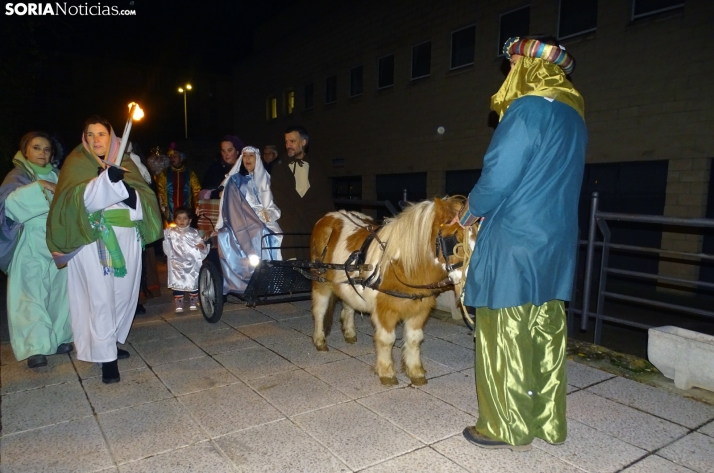 CRÓNICA Y FOTOS | Ólvega, en conjunto, resplandece con su tradicional belén viviente