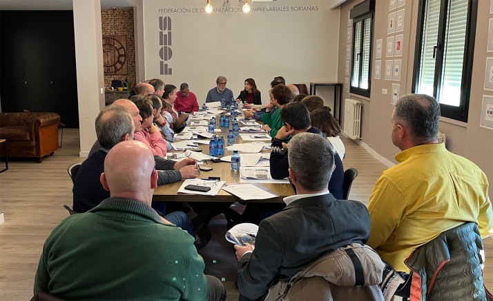 El IBI y el caos vial centran las críticas de una Asamblea de FOES que mira a Europa