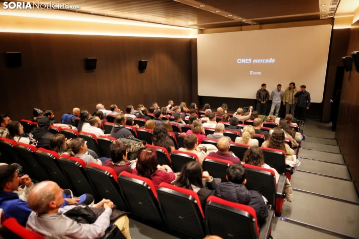 Rodado en blanco y negro y por los propios reclusos: así es el documental Las voces del silencio