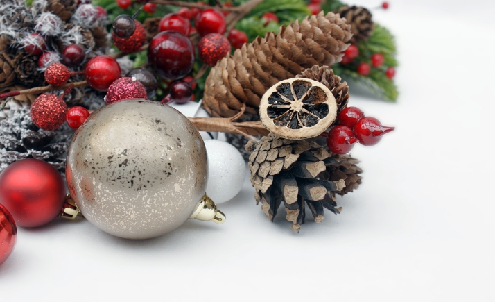 El Círculo Amistad Numancia retoma su tradicional taller de decoración navideña