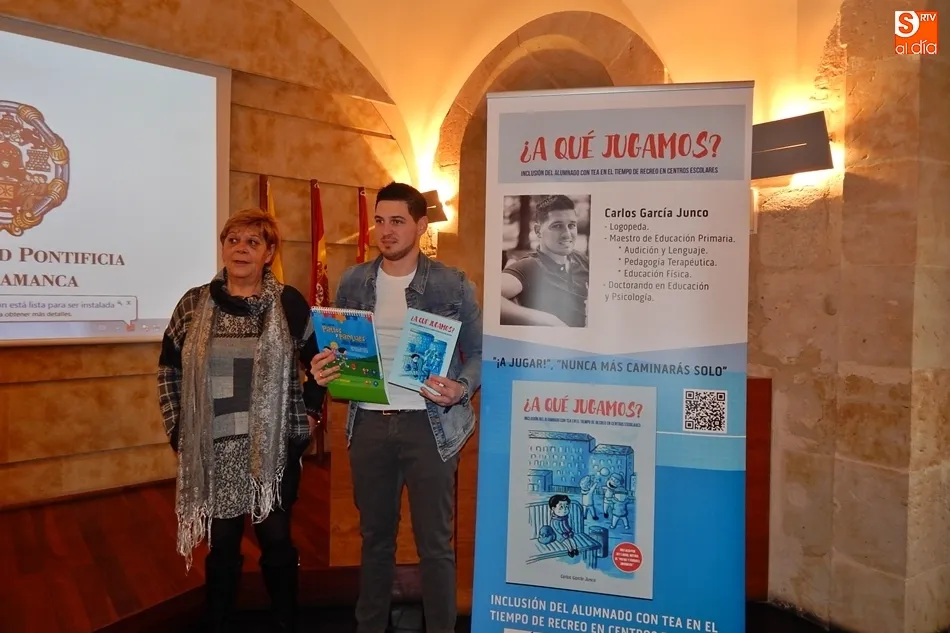 Carlos García Junto ha presentado en la UPSA el libro A qué jugamos y el programa Patios y parques dinámicos