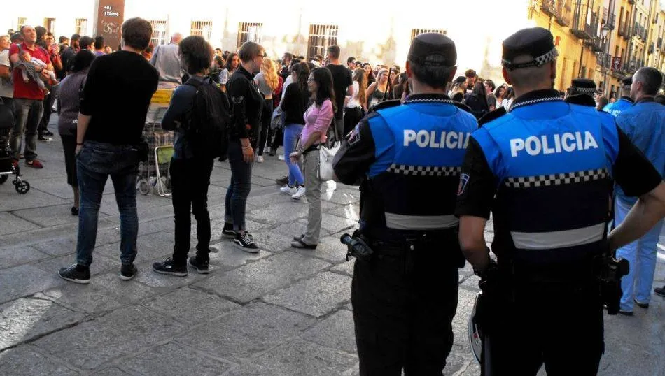 	Agentes de la Policía Local en el centro de Salamanca