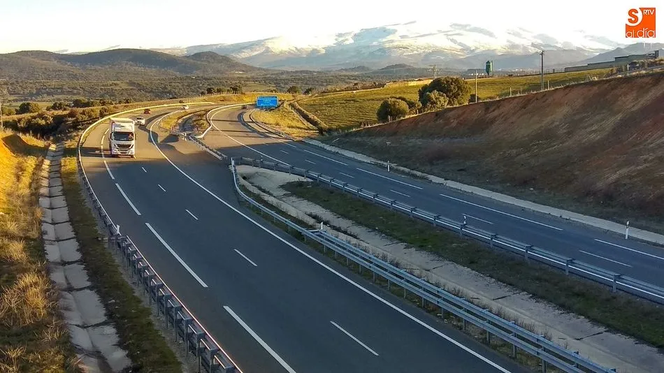 Las adversas condiciones meteorológicas de la campaña invernal 2017-18 y los continuos temporales de lluvia y nieve han contribuido a acelerar el deterioro de estas carreteras de titularidad estatal