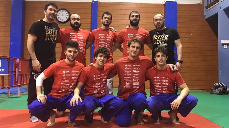 Los integrantes del Doryoku, antes de una competición.