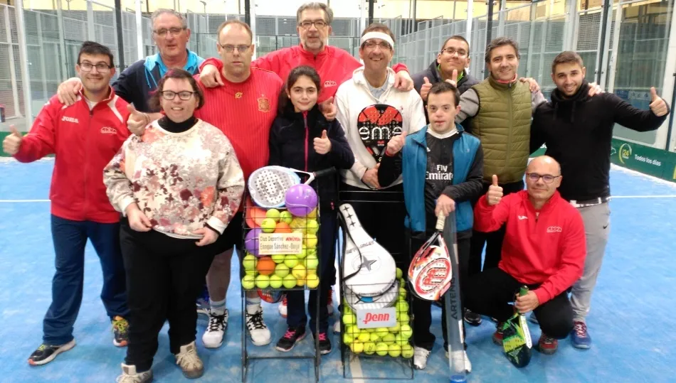 La Fundación Aviva prepara su XIII torneo de pádel solidario, del 7 y 15 de abril