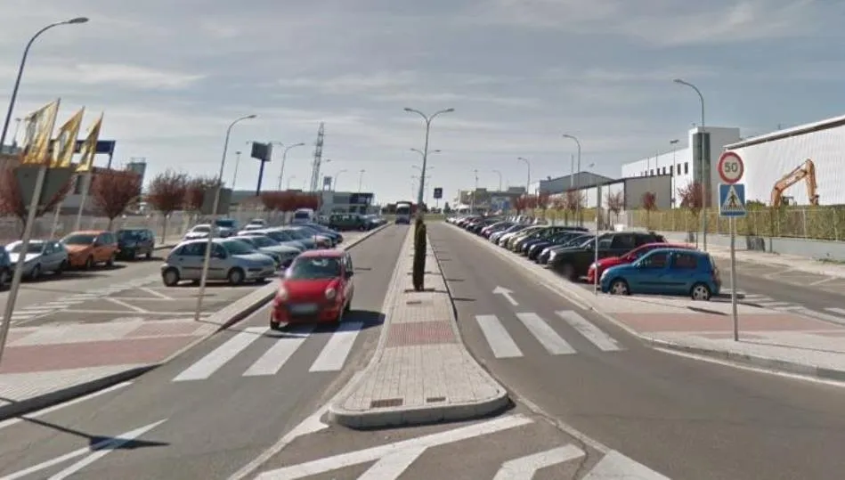 Avenida de Carbajosa en el polígono El Montalvo