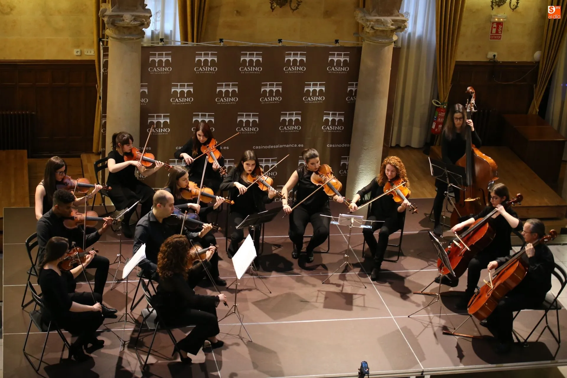 La Orquesta de Cámara en la Sala Central del Casino de Salamanca
