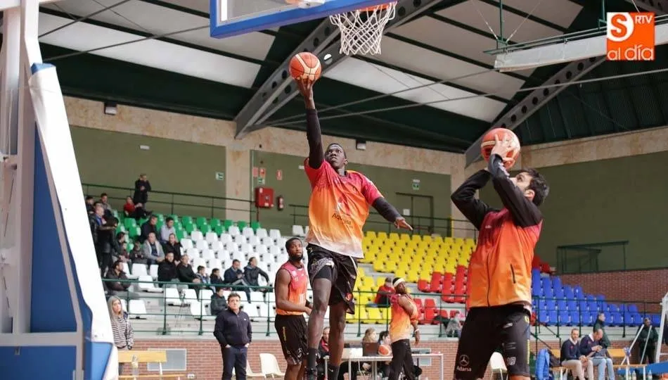 Los jugadores de Aquimisa, durante un calentamiento.