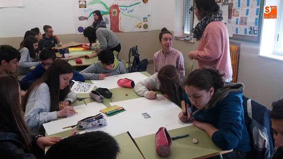 Los alumnos del CEO Alto Alagón disfrutan de diversos talleres en sus Jornadas Culturales. Fotos: CEO Alto Alagón