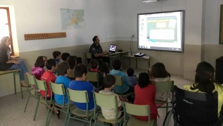 Los centros educativos cuentan con un nuevo programa de atención psicológica en casos de acoso...