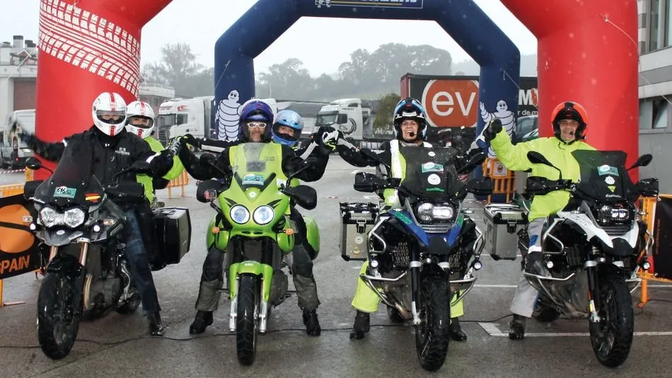 Participantes en una edición anterior de estas rutas moteras