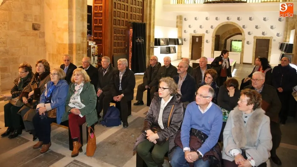 Asistentes a la tertulia Rona Dalba / Foto: Alberto Martín