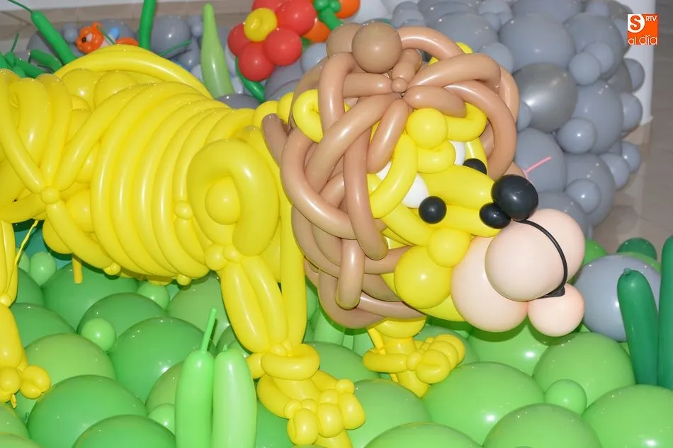 ‘Globoflekia’, las creaciones elásticas de Antonio Sánchez   