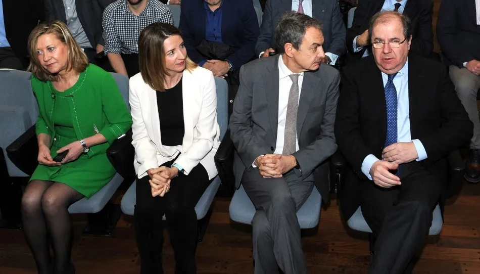 El presidente de la Junta, Juan Vicente Herrera, en la Jornada ‘Oportunidades de Responsabilidad Social en la Ley de Contratos del Sector Público’, que ha contado con el ex presidente del Gobierno y presidente del Foro de la Contratación Socialmente Respo