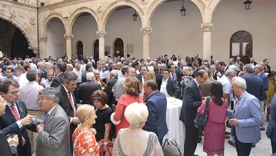 Un acto de la Diputación en el patio de La Salina.