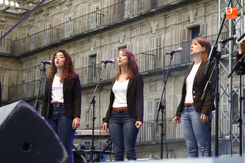 Voces del Más Acá, un grupo dinámico y versátil