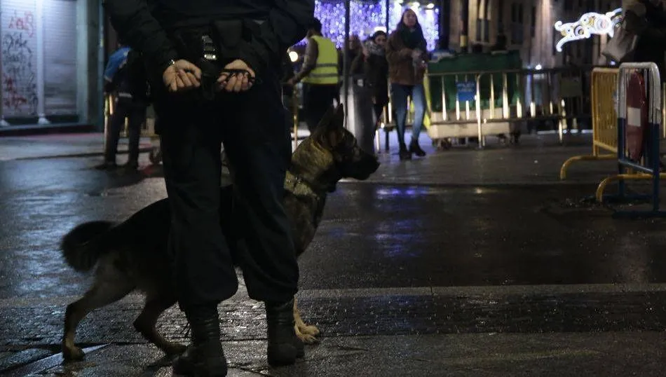 Despliegue de la Unidad Canina en la Nochevieja Universitaria. Foto: Alejandro López