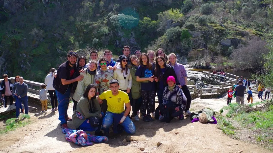 Los jóvenes también han tenido la oportunidad de visitar el Pozo de los Humos, entre otros lugares, del Parque Natural de Las Arribes