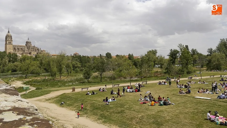 A poco que el tiempo lo permita, los salmantinos no faltarán a su cita con el Lunes de Aguas