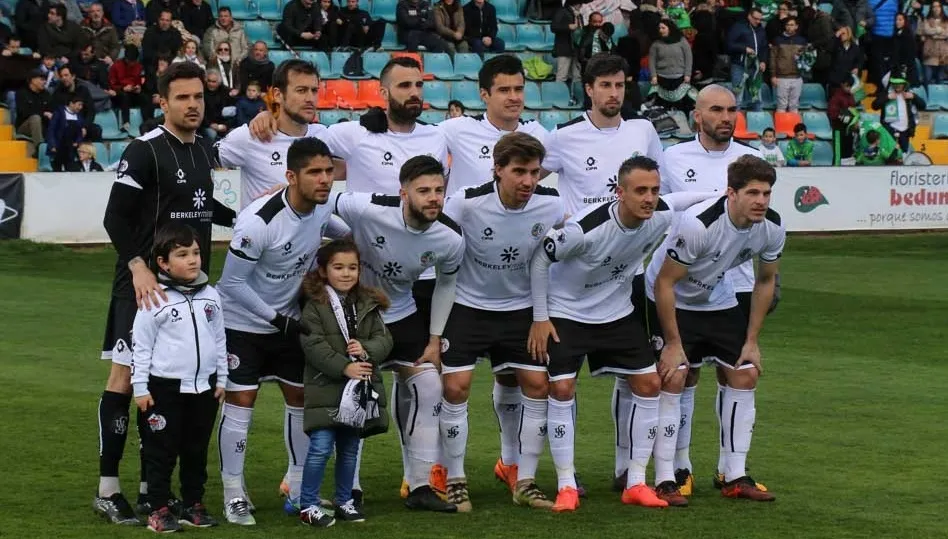 Once del CF Salmantino UDS en el Helmántico frente al Astorga. Foto: Alberto Martín