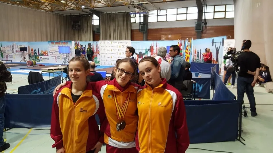 Las tres representantes salmantinas, en el pabellón madrileño donde se celebró el Nacional