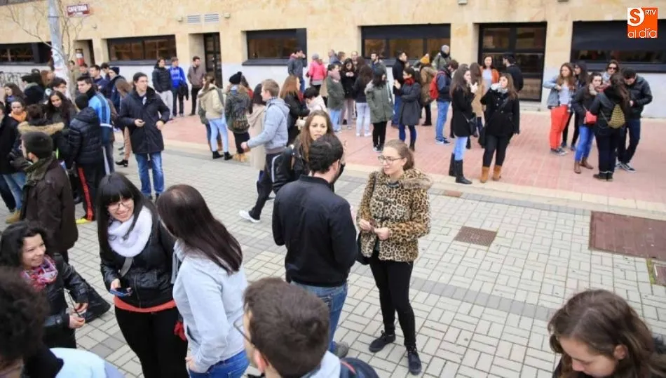 	Estudiantes de la USAL en el Campus Unamuno
