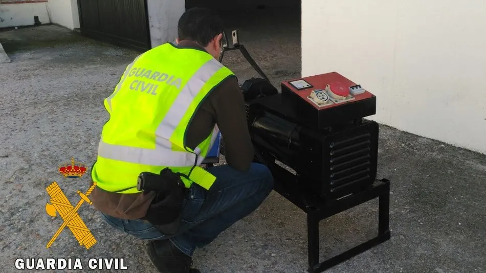 Uno de los efectos recuperados por la Guardia Civil