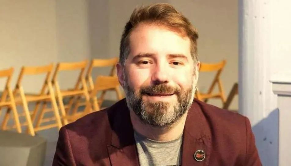 Fernán del Val, autor del libro Rockeros insurgentes, modernos complacientes: un análisis sociológico del rock en la Transición (1975- 1985). Foto de La Nueva España